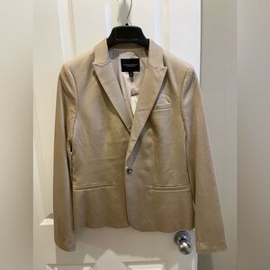 Banana Republic Blazer Jacket. Tan. Size 6. NWT.